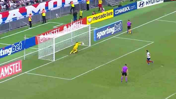 Mira el penal que atajó Omar Carabalí que le dio el histórico triunfo a O'Higgins ante Bahía en la Libertadores