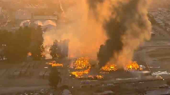 Incendio afecta a papelera en Puente Alto: Activan alerta SAE para la comuna