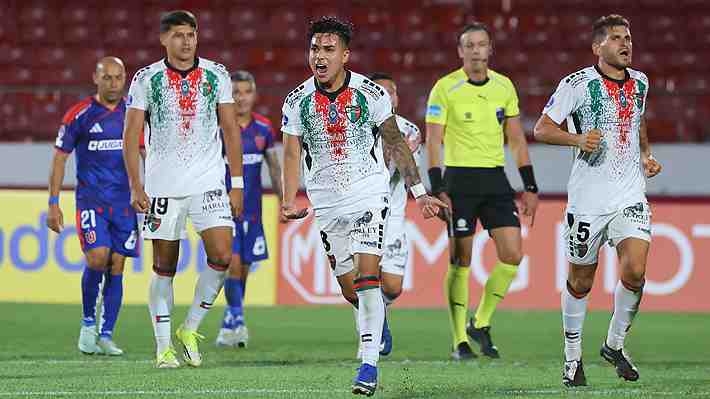 Frenético y polémico desenlace: Mira los goles con que Palestino eliminó a la U de la Copa Sudamericana