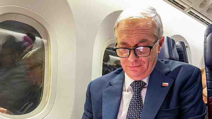 Kast inicia viaje a EE.UU. y afirma que "dimos vuelta la página" tras quiebre con el Gobierno