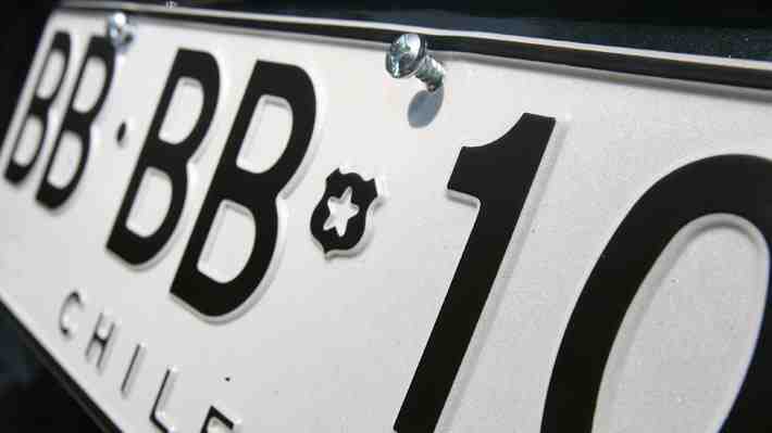 Cobros erróneos en permisos de circulación: Estudio advierte que un tercio de los vehículos paga de más