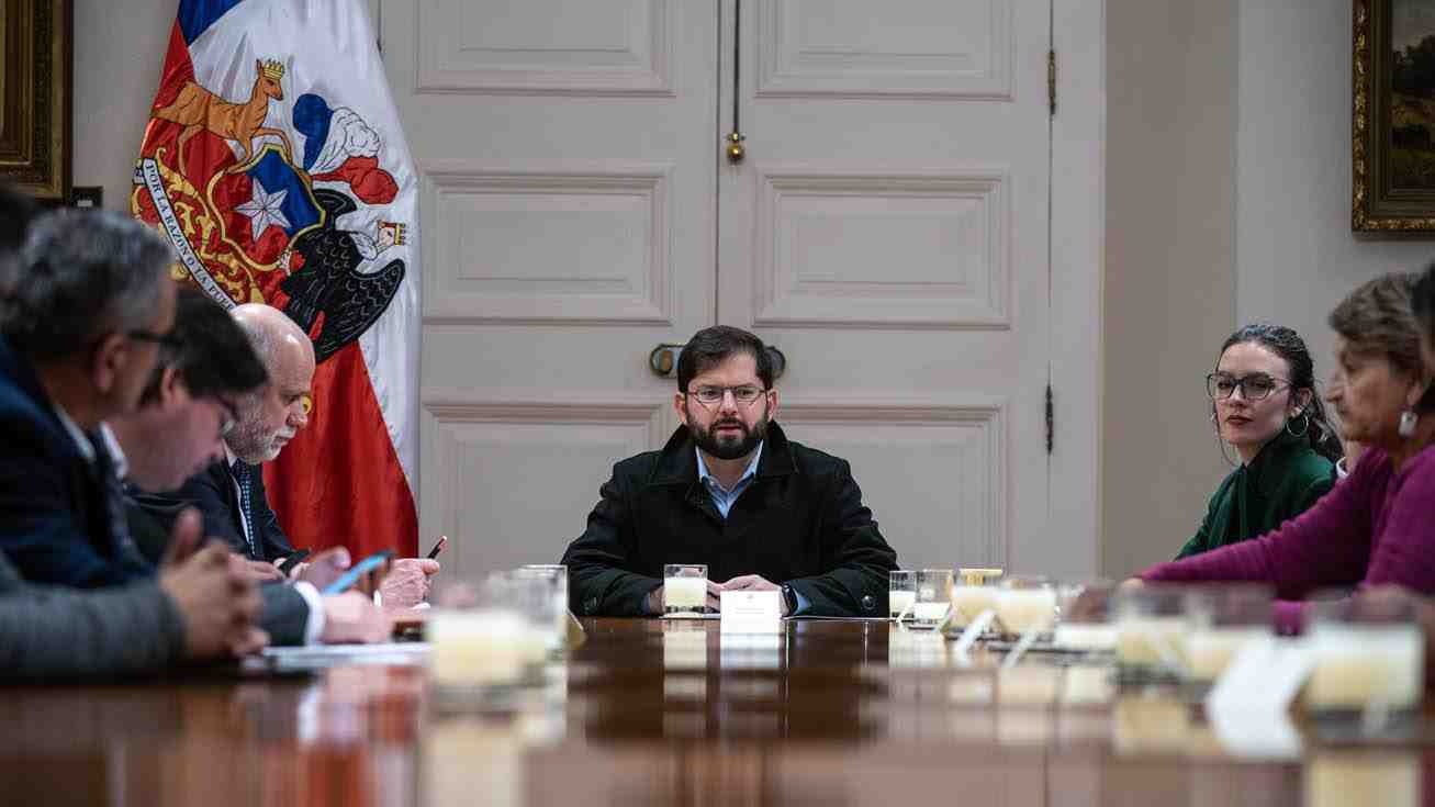 PIB, inflación, desempleo, déficit: La entrada y salida del Gobierno de Boric en cifras económicas