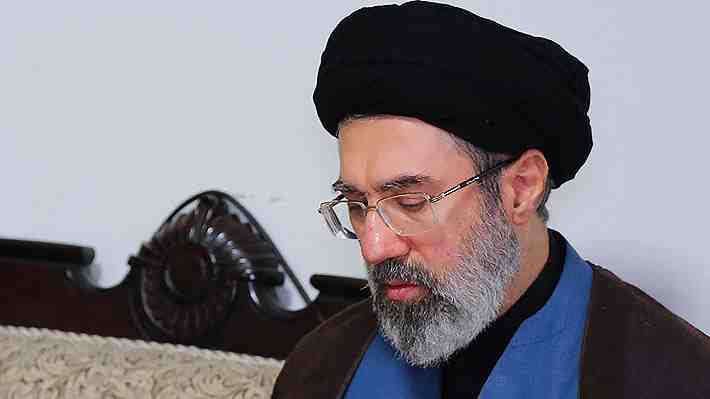 Mojtaba Jamenei: El influyente y enigmático hijo del ayatolá que ahora lidera Irán a los 56 años