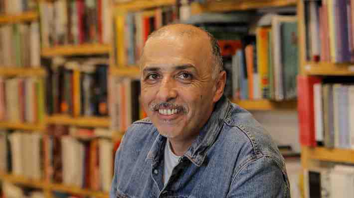 Muere a los 64 años el destacado escritor chileno Sergio Gómez