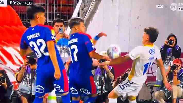 ¿Era penal? Mira la mano de Pablo Parra que desató la polémica en el cierre de la U con la U de Conce