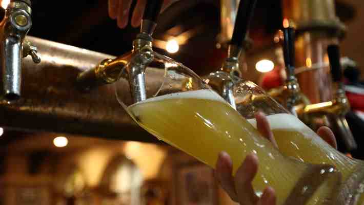 CCU vs. AB InBev: Sube la temperatura de la pelea entre las dos mayores cerveceras de Chile