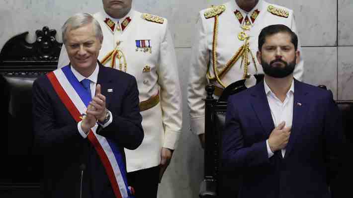 Nuevo logo y cambio de cuadro en La Moneda: Los primeros simbolismos del gobierno de Kast a horas de asumir