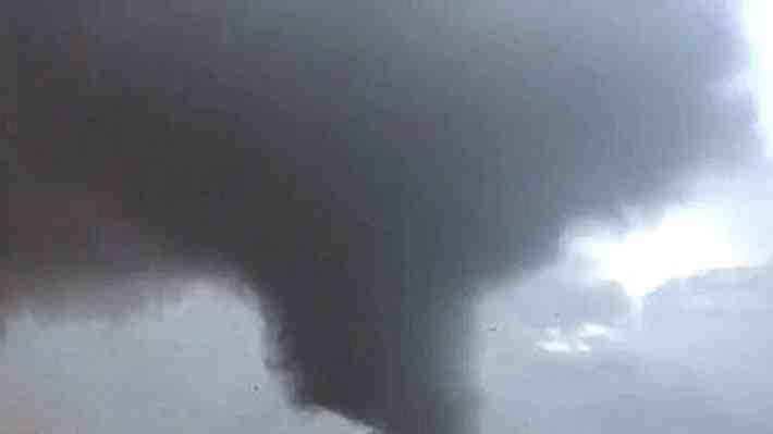 Biobío: Meteorología advierte probable desarrollo de "Nubes Convectivas con características tornádicas"