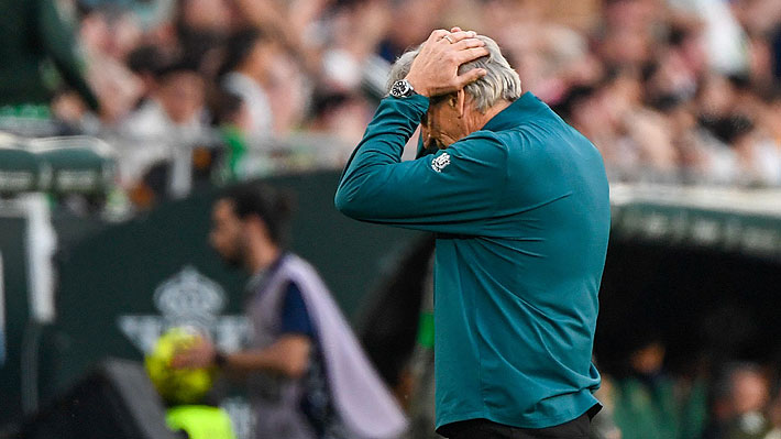 Pellegrini se "harta" y lanza un "palo" al público del Betis