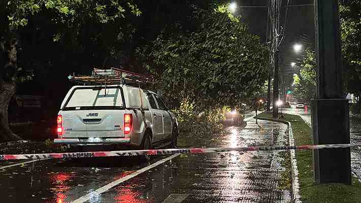 ¿Se viene la lluvia?: Sistema frontal avanza al norte y anticipan tormentas eléctricas en zona central