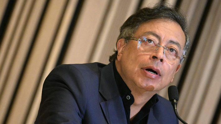 Gustavo Petro denuncia que Ecuador habría bombardeado la frontera en Colombia: "No son los grupos armados"