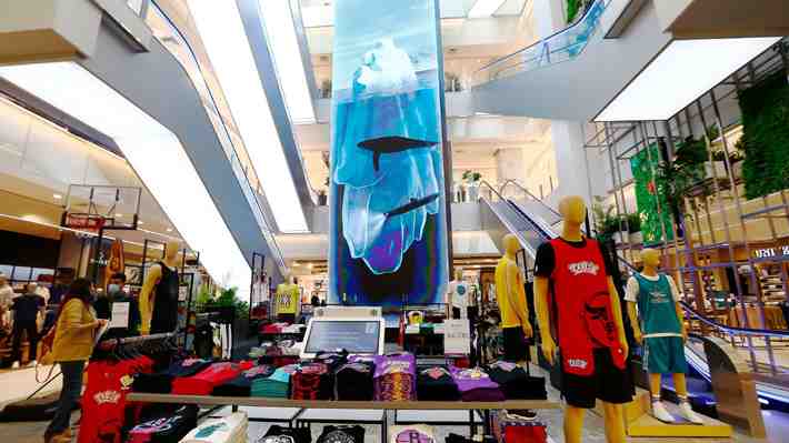 Comercio defiende apertura en Viernes Santo tras dichos de Chomali: "Chile es un Estado laico"