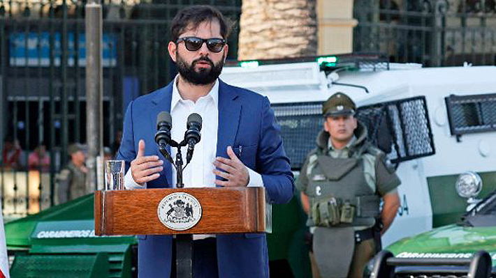 "Inexistencia de sistema de evaluación": Dipres cuestiona plan Calles sin violencia del presidente Boric