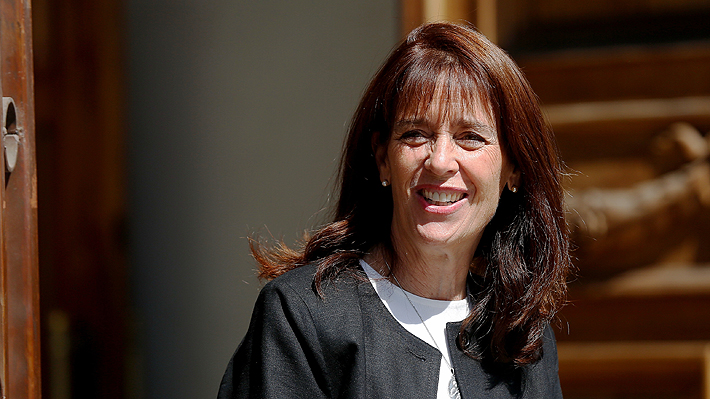 Primera Dama recibirá en Santiago a menor con síndrome de Down que fue amenazada en liceo de Talcahuano