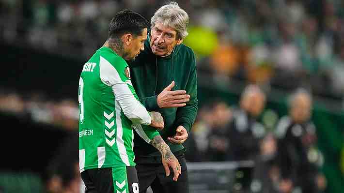 Los grandes elogios de los jugadores del Betis y la prensa española a Manuel Pellegrini tras clasificar a cuartos de la Europa League