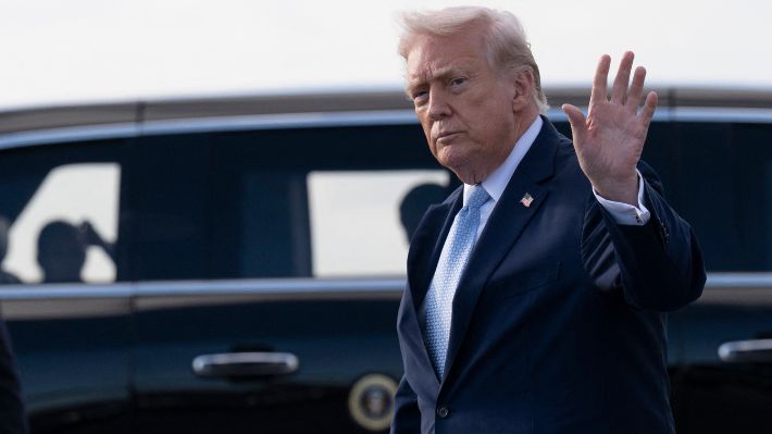 Trump amenaza con "arrasar" las centrales eléctricas de Irán si no abre totalmente el estrecho de Ormuz en 48 horas