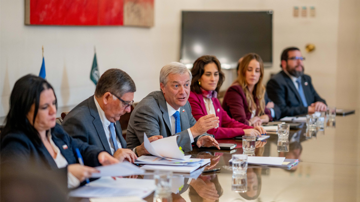 En comité político ampliado: Kast llama a la "unidad" del oficialismo ante los complejos días que vienen por Mepco