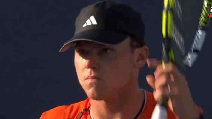 "Les dice a los chilenos que se callen la boca": Revisa el polémica gesto de Alex Michelsen tras derrotar a Alejandro Tabilo en Miami