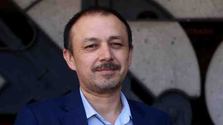 Cuello (PC) "En Chile uno ve gente viviendo en la calle y es algo que uno no ve allá (en Cuba)"