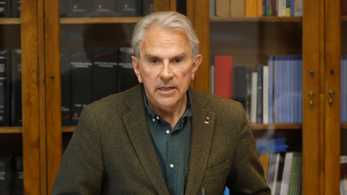 Moreira (UDI) defiende decisión del Gobierno en alza de bencinas y acusa a "la izquierda y el PC" de "alentar al caos"