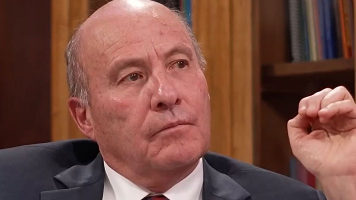 Quiroz defiende "visión de largo plazo" por combustibles y afirma que vendrán "muchas medidas" pro crecimiento