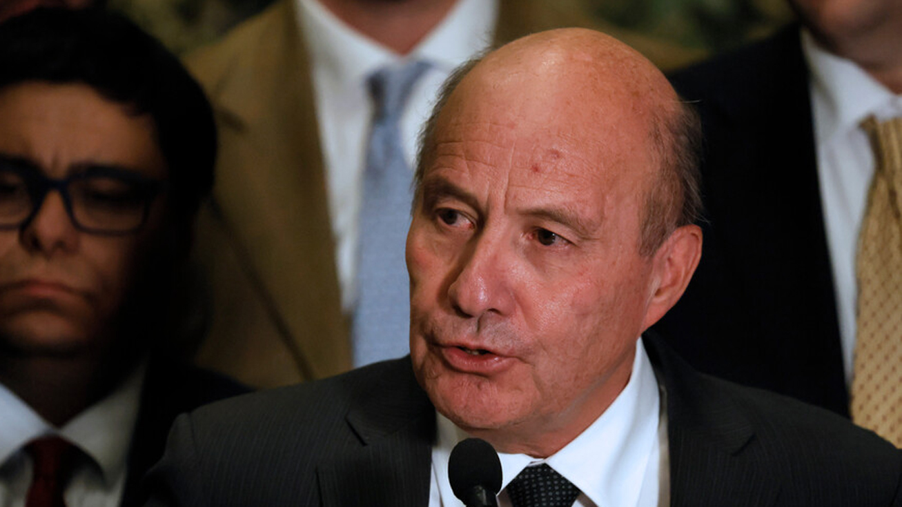 Diputado Alinco anuncia proyecto de retiro y Quiroz responde: "Las prerrogativas del Ejecutivo en la materia son claras"