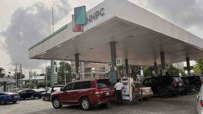 Entre alzas de precios y filas: África subsahariana sufre ante la falta de petróleo por la guerra