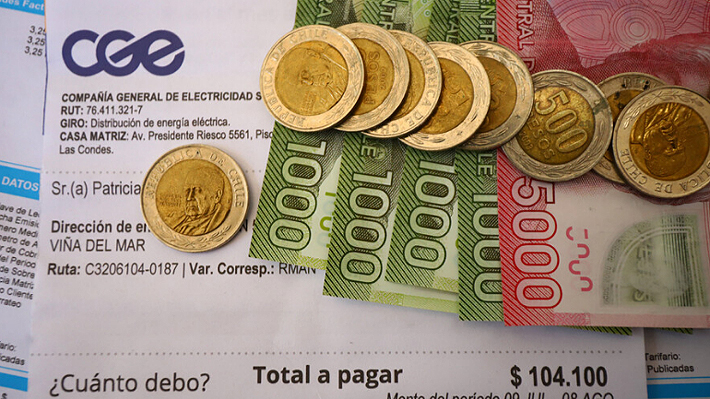 SEC instruye postergar hasta julio alza de las cuentas de la luz en medio de complejo escenario económico