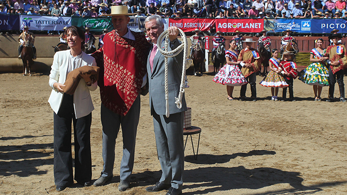 Kast asiste a Champion de Chile en Rancagua: Hizo llamado al encuentro y mantener las tradiciones