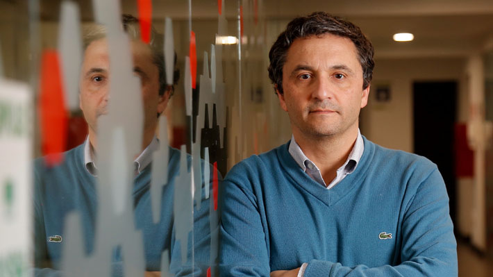 Autor de libro sobre el exPresidente: "Una de las propuestas es que existe algo así como el piñerismo"