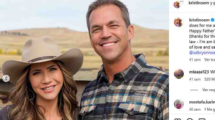 El incómodo momento de Kristi Noem, exsecretaria de Seguridad de Trump: Fotos revelan la "doble vida" de su marido