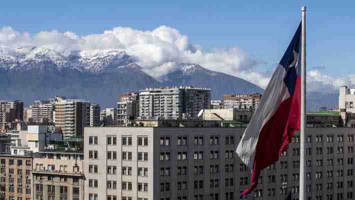 ¿Chile entrará en estanflación?: Expertos se dividen por el pronóstico de ese escenario económico
