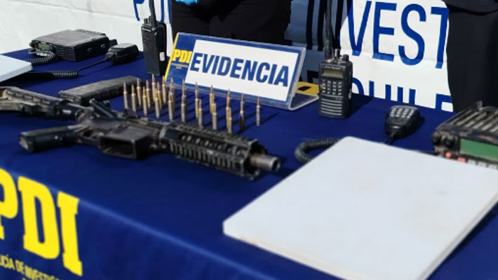 Más de 800 kilos de marihuana, un fusil y dos camionetas robadas: Capturan a extranjero en frontera de Calama