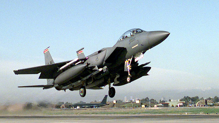 Medios estatales de Irán aseguran que el Ejército derribó a un avión de combate de EE.UU.