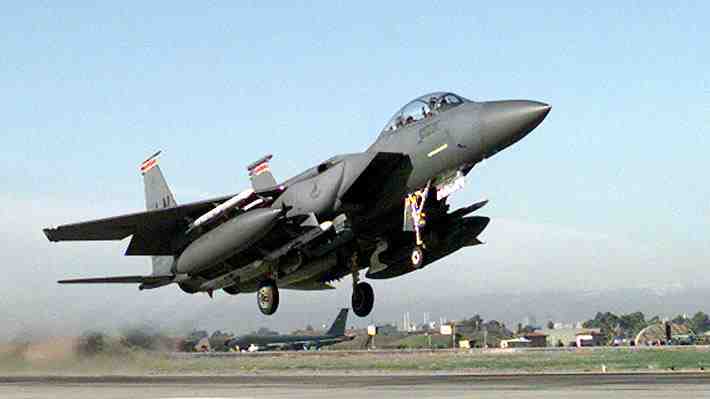 Medios estatales de Irán aseguran que el Ejército derribó a un avión de combate de EE.UU.