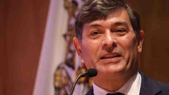 "Con la gente no se jode": Parisi explica expulsión de "Dr. File" de la bancada del PDG