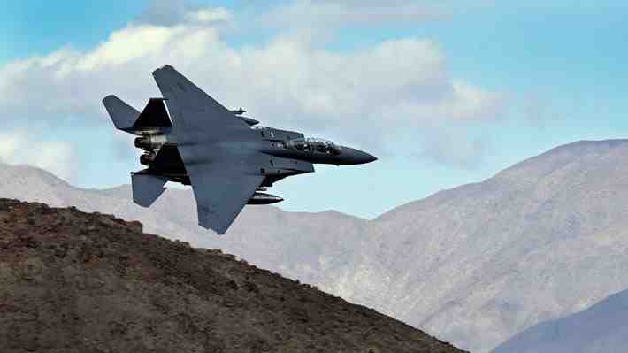 Participaron cientos de tropas: Cómo la CIA ayudó a localizar al segundo tripulante del avión de combate derribado en Irán