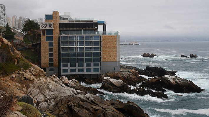 Hotel Punta Piqueros queda a un paso de evitar su demolición y convertirse en centro de eventos
