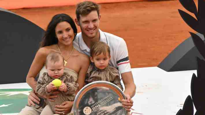 Laura Urruticoechea, esposa de Jarry, revela potente episodio previo al vértigo que afectó al tenista... Mira el fuerte relato