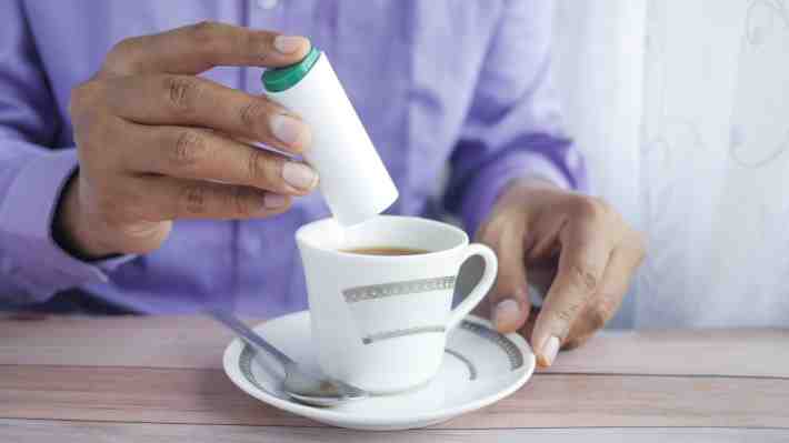 Estudio de la U. de Chile alerta por efectos de edulcorantes y advierte que se transmitirían a la descendencia