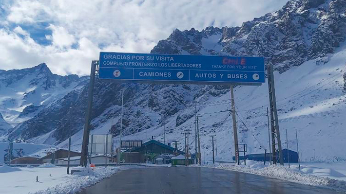 Dejan sin efecto cierre de Paso Los Libertadores: Nuevas condiciones climáticas permiten "tránsito seguro"