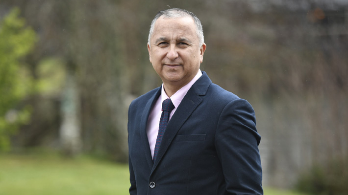 Rector de la U. Austral se disculpa con Republicanos tras tildarlos de "estúpidos": "Me tengo que hacer responsable"