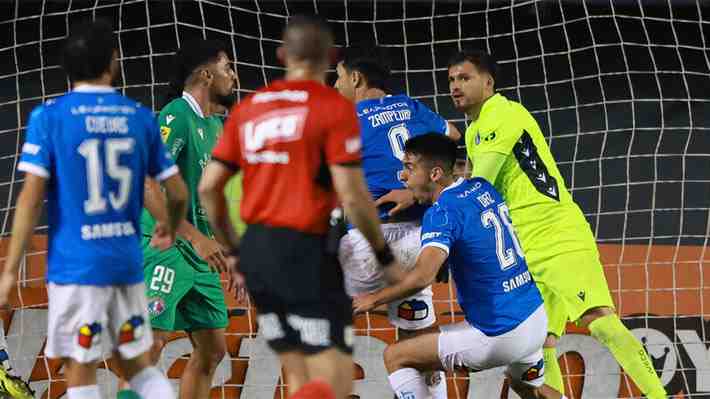Indignación en Audax con el arbitraje tras derrota ante la UC y lanzan incendiaria frase sobre los "grandes" en el fútbol chileno