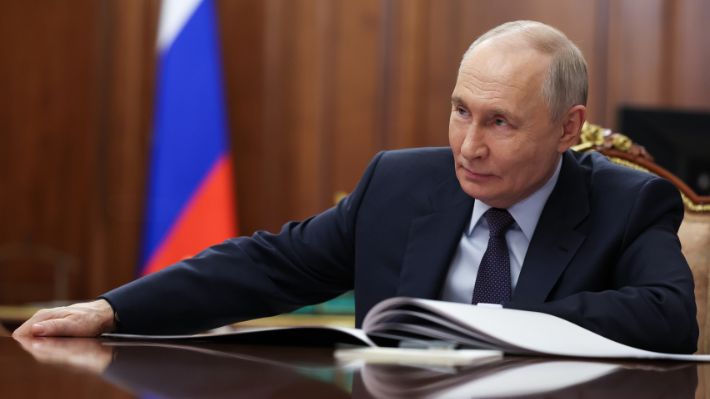 Putin le dice a Irán que está dispuesto a mediar para conseguir la paz en Medio Oriente