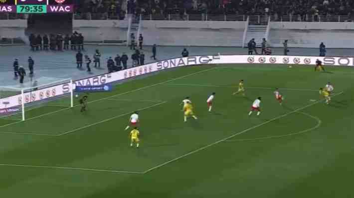 "Vayan preparando el Puskas": Mira el increíble golazo de rabona desde fuera del área y que da la vuelta al mundo