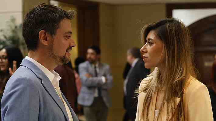 Dupla Manouchehri-Cicardini vuelven a denunciar a La Moneda: Ahora por encuentro de Kast con compañeros