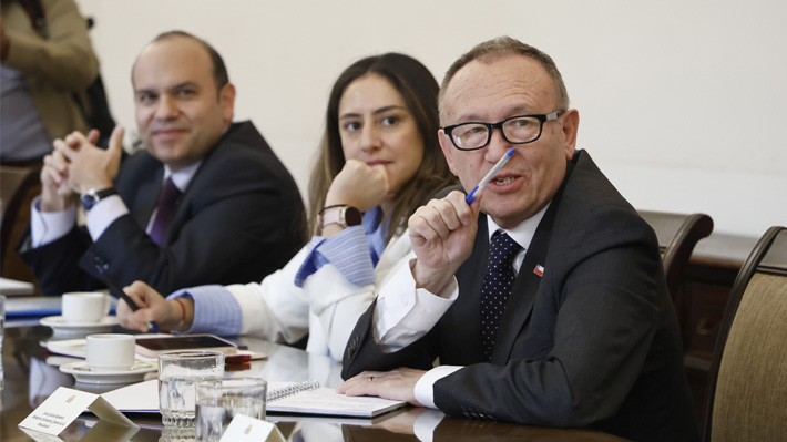 Contrabando de cigarrillos entre ellas: Las medidas que el gobierno buscaría separar del proyecto de Reconstrucción