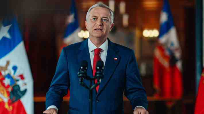 Kast hace una crítica revisión del estancamiento económico para justificar plan de reconstrucción que incluye cinco ejes