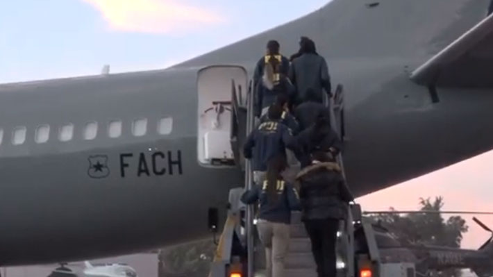 Primera expulsión de 40 extranjeros en la era Kast: 10 ingresaron por pasos no habilitados