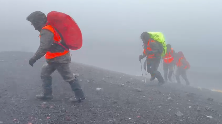 Intensa búsqueda de excursionista argentino extraviado desde el miércoles en el Volcán Llaima